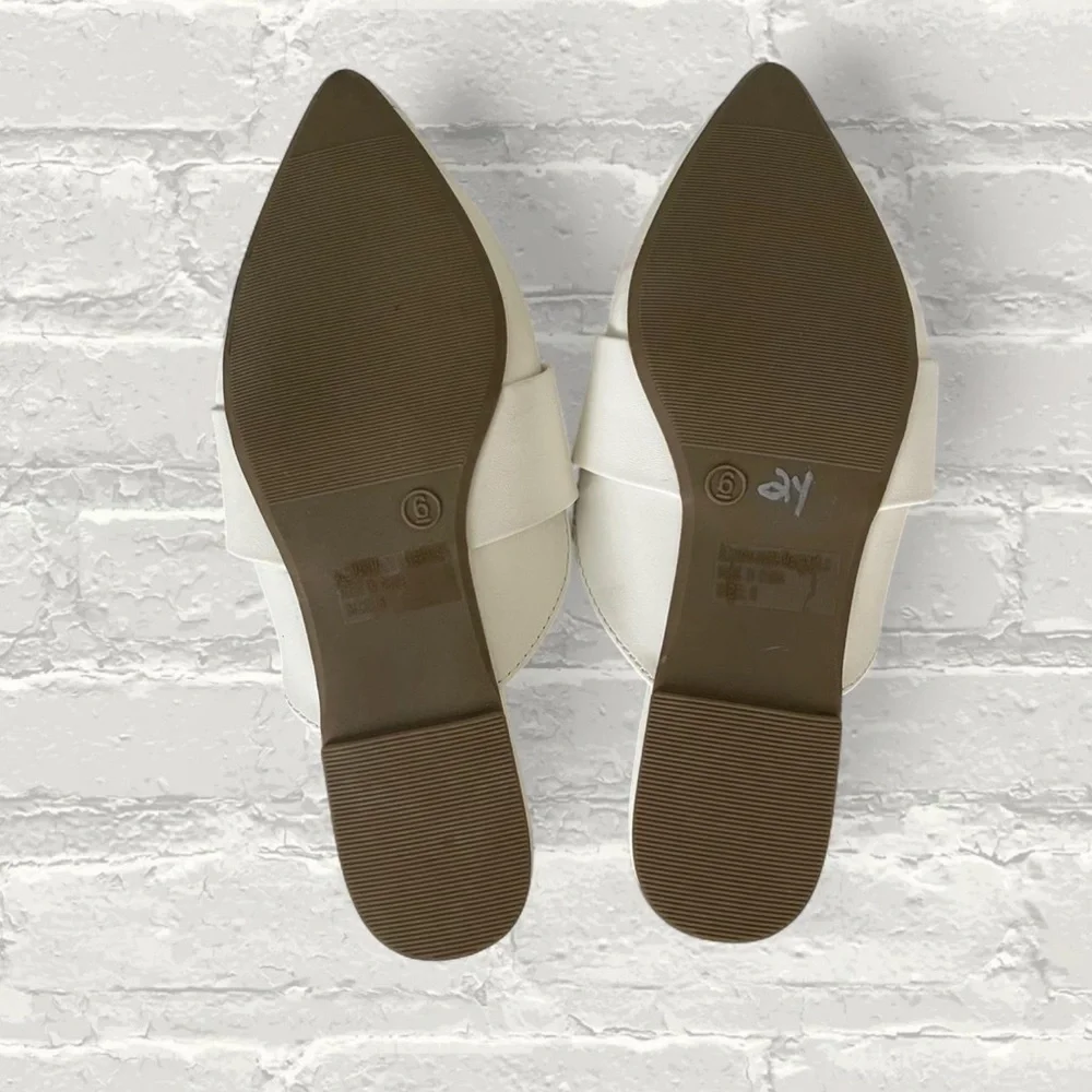 White Pointed Toe Buckle Mules - Picture 4 of 4
